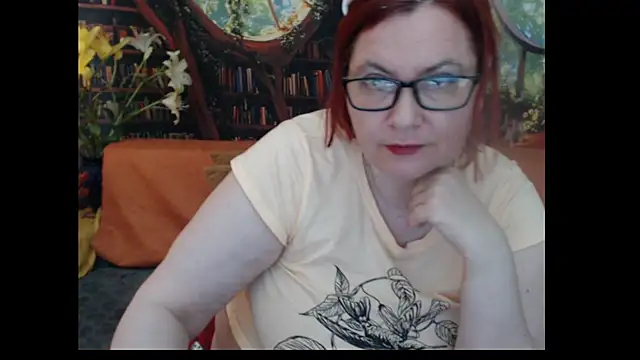 Snapshot of PlayfullMature chatting on 07/07/26, 01:14 PlayfullMature online show from 07/07/26, 01:14