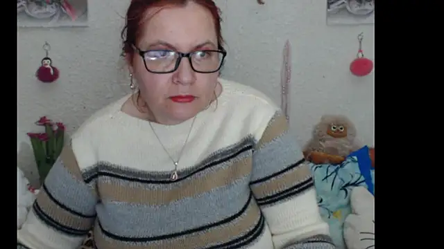 Snapshot of PlayfullMature chatting on 11/25/25, 05:02 PlayfullMature online show from 11/25/25, 05:02