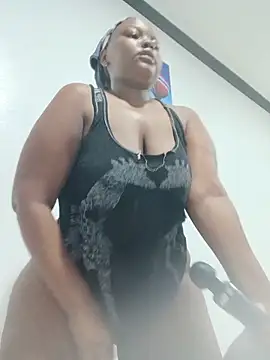 queennapal online show from 05/21/26, 04:48