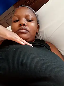 queennapal online show from 04/02/26, 04:41