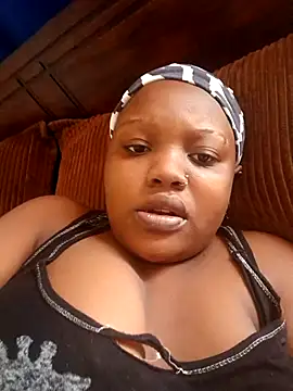 queennapal online show from 04/12/26, 08:39