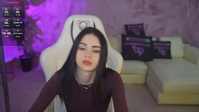 Tina Breeze online show from 11/18/25, 08:06