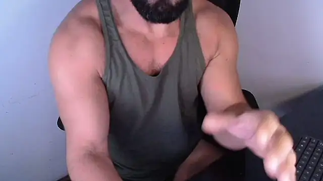 Snapshot of TopDaddy23 chatting on 06/25/26, 05:18 TopDaddy23 online show from 06/25/26, 05:18