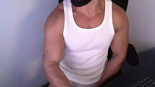 Snapshot of TopDaddy23 chatting on 06/28/26, 12:28 TopDaddy23 online show from 06/28/26, 12:28