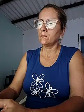 Snapshot of deisy_summers47x chatting on 02/24/25, 01:10 deisy summers47x online show from 02/24/25, 01:10
