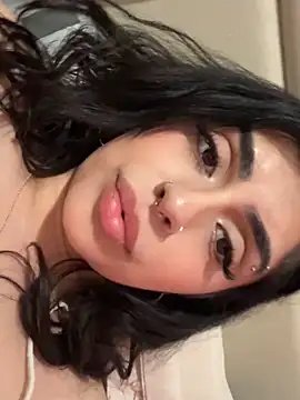 ThickerThanYoBitch online show from 02/15/25, 10:33