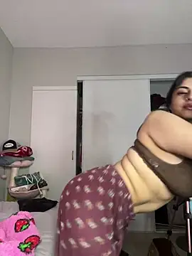 ThickerThanYoBitch online show from 01/19/25, 08:29