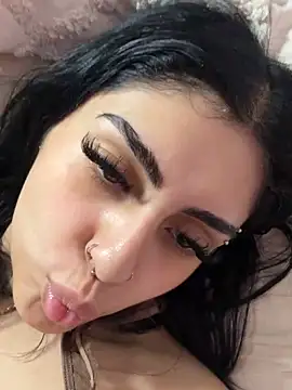 ThickerThanYoBitch online show from 09/20/25, 01:38