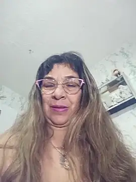 Snapshot of biancchi chatting on 12/16/25, 11:14 biancchi online show from 12/16/25, 11:14