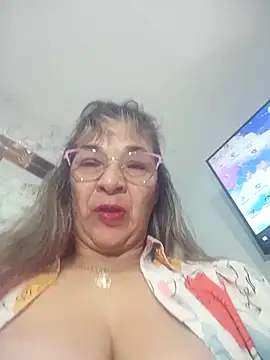 Snapshot of biancchi chatting on 10/24/25, 09:30 biancchi online show from 10/24/25, 09:30