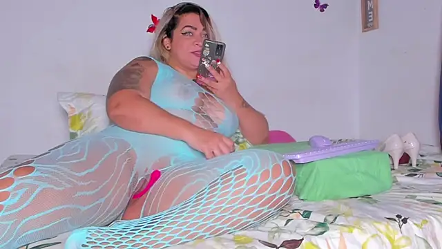 natasha rodriguez1  online show from 05/29/26, 12:49