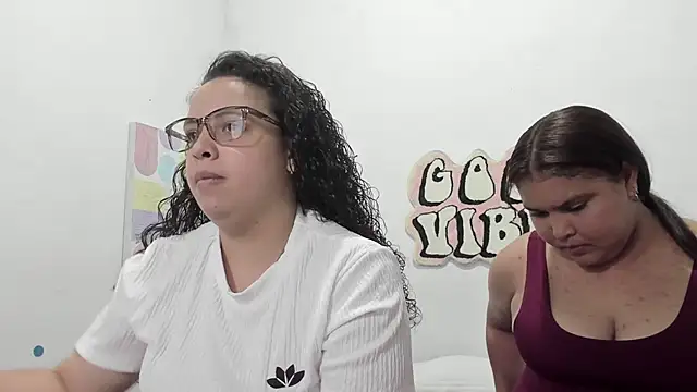 Danielaandximena online show from 02/06/26, 12:06