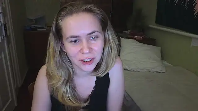 Snapshot of Riley_Roo chatting on 01/26/25, 05:23 Riley Roo online show from 01/26/25, 05:23