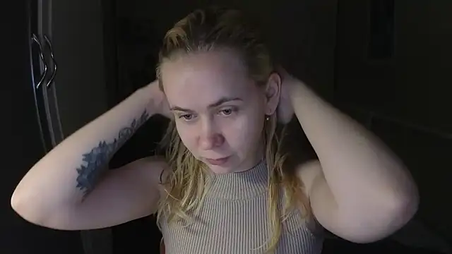 Riley Roo online show from 02/15/26, 04:39