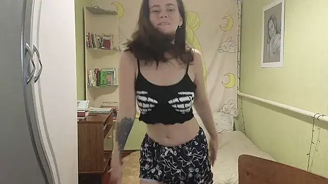 Riley Roo online show from 10/27/25, 05:03