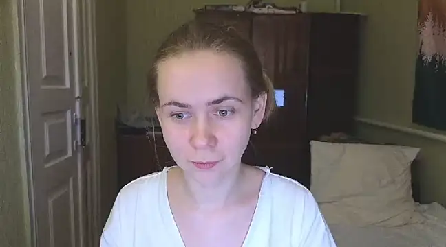Snapshot of Riley_Roo chatting on 02/26/25, 04:49 Riley Roo online show from 02/26/25, 04:49