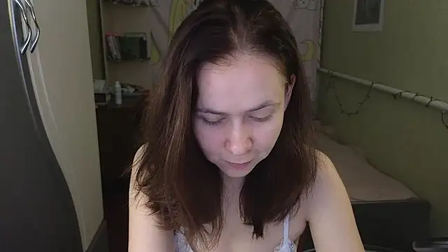 Snapshot of Riley_Roo chatting on 10/20/25, 08:15 Riley Roo online show from 10/20/25, 08:15