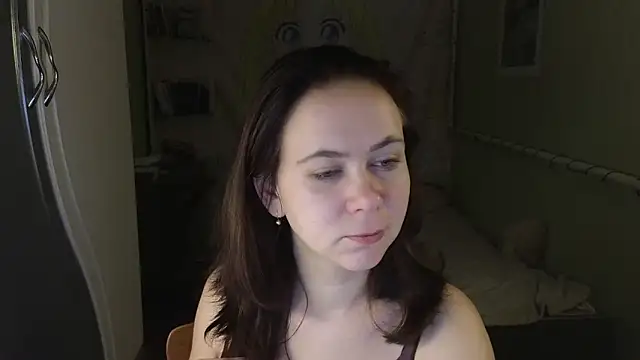 Snapshot of Riley_Roo chatting on 09/26/25, 04:36 Riley Roo online show from 09/26/25, 04:36