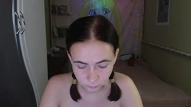 Snapshot of Riley_Roo chatting on 10/10/25, 10:27 Riley Roo online show from 10/10/25, 10:27