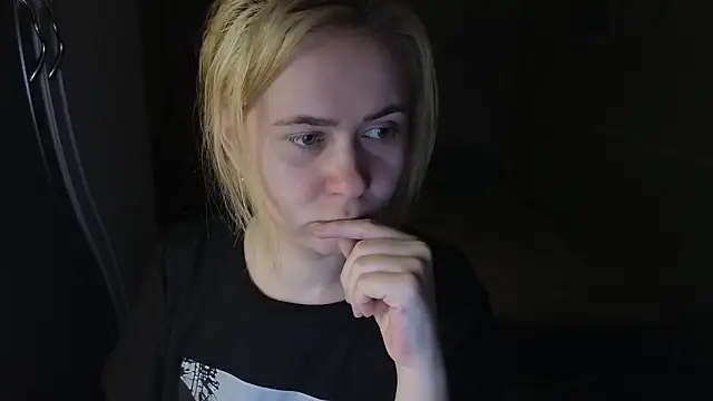 Riley Roo online show from 02/01/26, 04:49