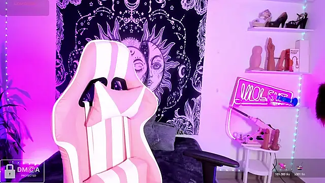 Violet-Queen online show from 04/07/26, 04:14