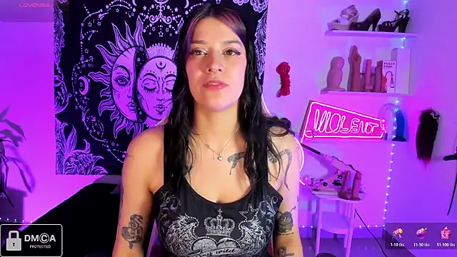 Violet-Queen online show from 04/11/26, 01:13