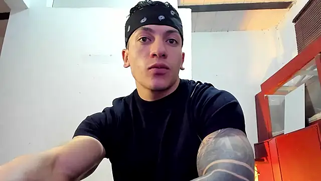 aquiles 51 online show from 11/14/25, 05:49