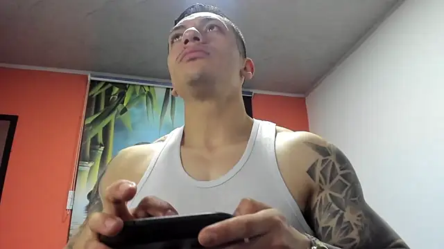 aquiles 51 online show from 11/28/25, 04:18