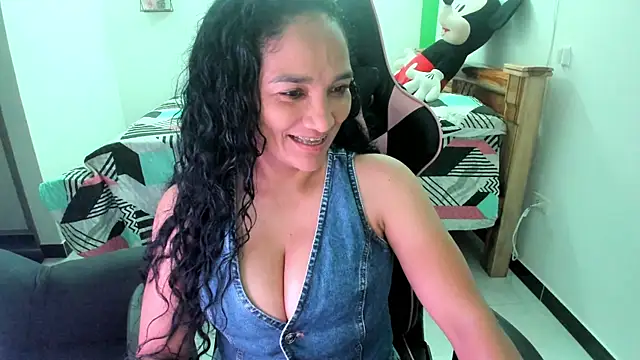 rayza mature 154 online show from 09/10/25, 02:49