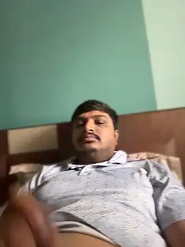 Snapshot of Parth-26 chatting on 06/07/26, 08:30 Parth-26 online show from 06/07/26, 08:30
