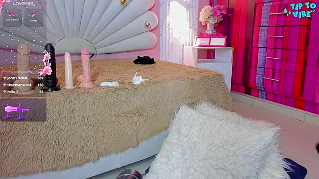 Sophia smith0 online show from 12/02/24, 11:57