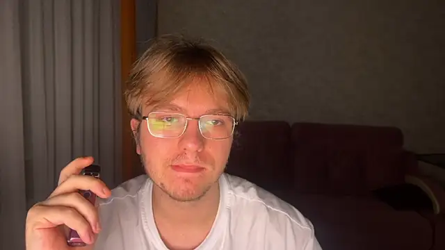 kiopiggy online show from 12/02/25, 07:59