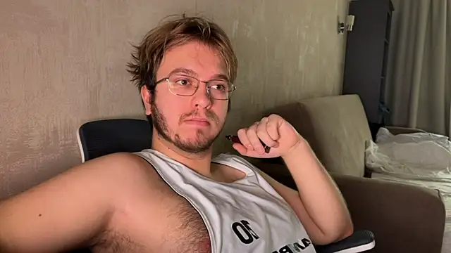 kiopiggy online show from 11/06/25, 06:50