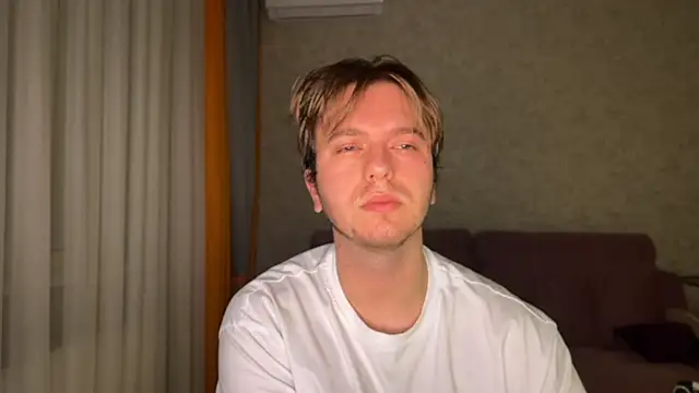 kiopiggy online show from 12/01/25, 07:04