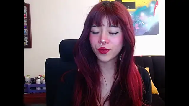 Snapshot of SuzzyyM chatting on 09/28/25, 08:05 SuzzyyM online show from 09/28/25, 08:05