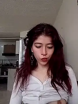 Snapshot of SuzzyyM chatting on 02/25/25, 06:55 SuzzyyM online show from 02/25/25, 06:55