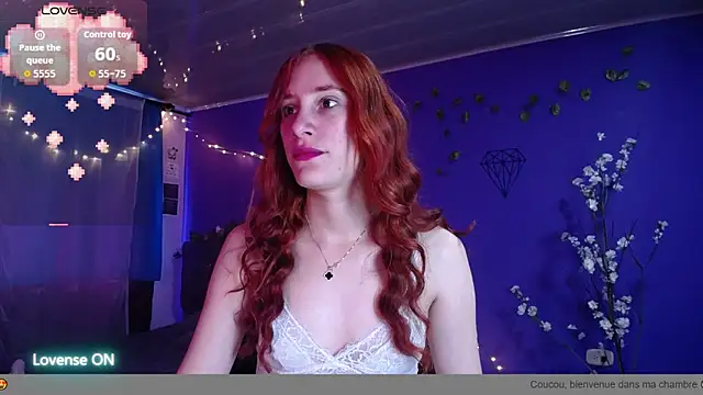 IsaBaileys  online show from 10/09/25, 07:47