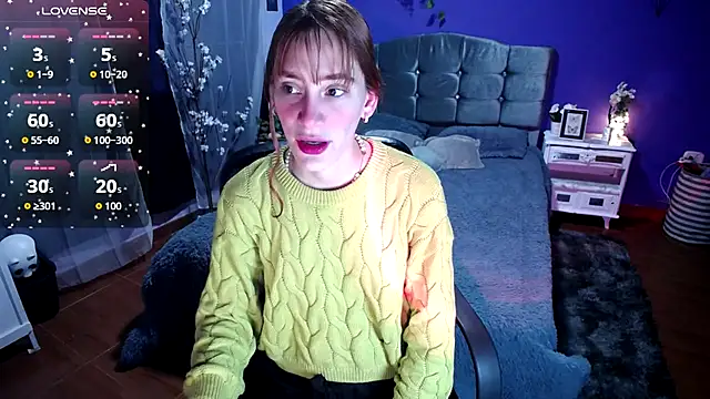 IsaBaileys  online show from 11/08/25, 09:40