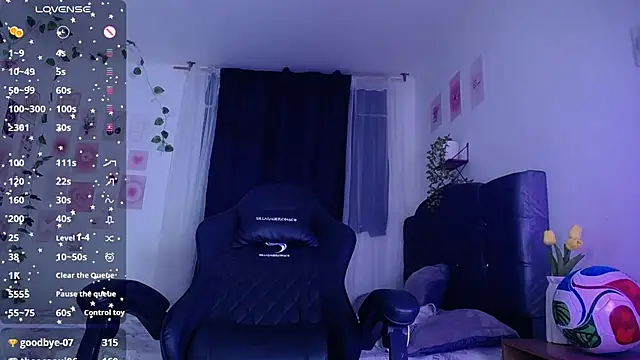 IsaBaileys  online show from 07/07/26, 06:47