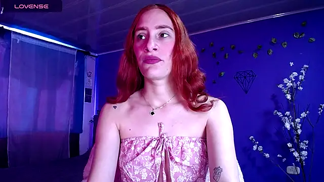 IsaBaileys  online show from 10/10/25, 09:15