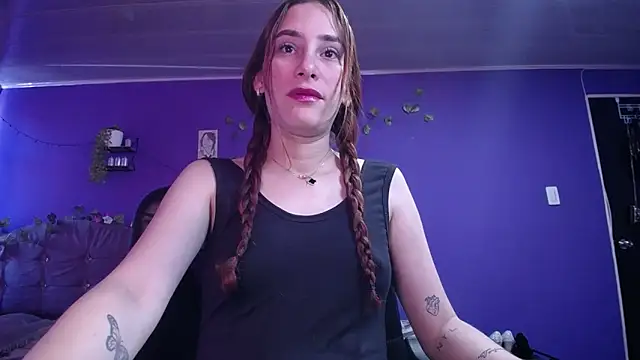 IsaBaileys  online show from 09/25/25, 08:15