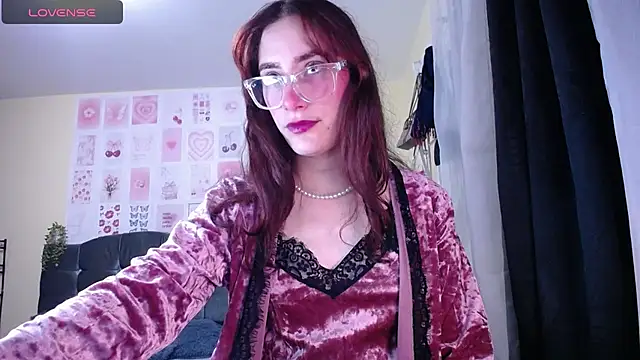 IsaBaileys  online show from 03/22/26, 11:50