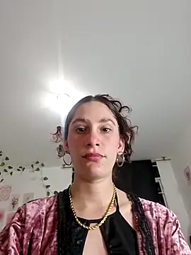 IsaBaileys  online show from 06/05/26, 02:38