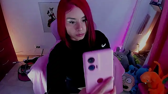 saralolo420 online show from 04/18/26, 11:27