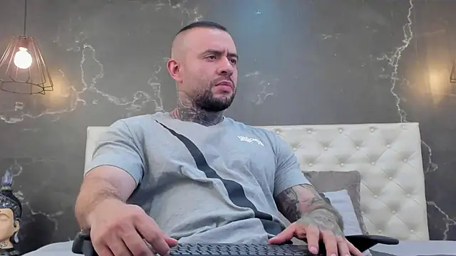 Snapshot of BruceDallas chatting on 02/27/25, 03:29 BruceDallas online show from 02/27/25, 03:29