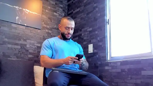 Snapshot of BruceDallas chatting on 10/02/25, 09:40 BruceDallas online show from 10/02/25, 09:40