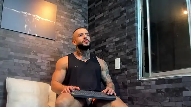 Snapshot of BruceDallas chatting on 10/02/25, 12:25 BruceDallas online show from 10/02/25, 12:25