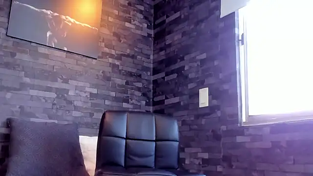 Snapshot of BruceDallas chatting on 09/20/25, 06:02 BruceDallas online show from 09/20/25, 06:02