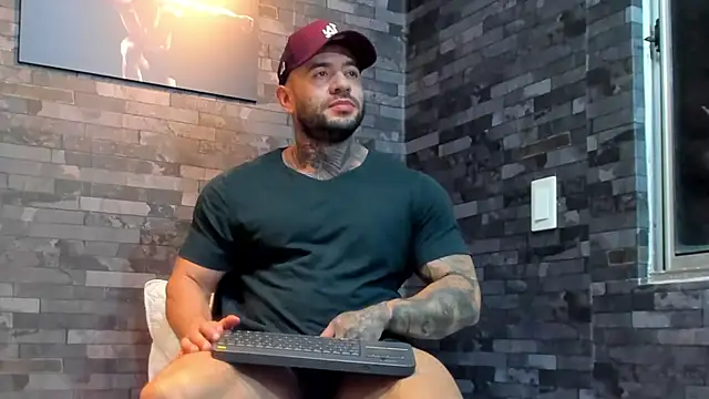 BruceDallas online show from 02/03/26, 04:10