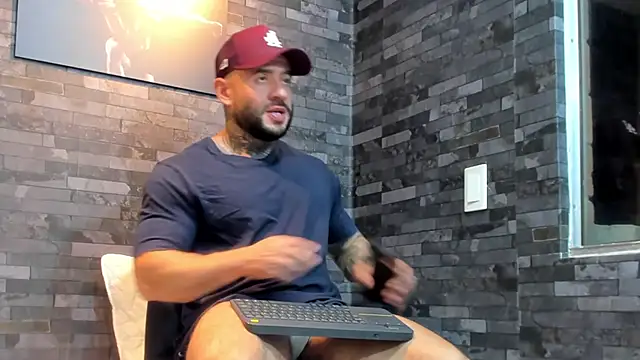 BruceDallas online show from 02/20/26, 01:24